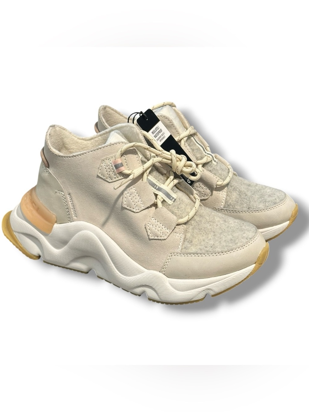NWT Kinetic RNEGD Caribou Shoes - Women's size 6